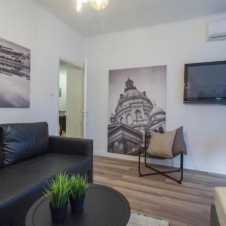 Standard Apartment By Hi5 - Madach Budapešť Exteriér fotografie